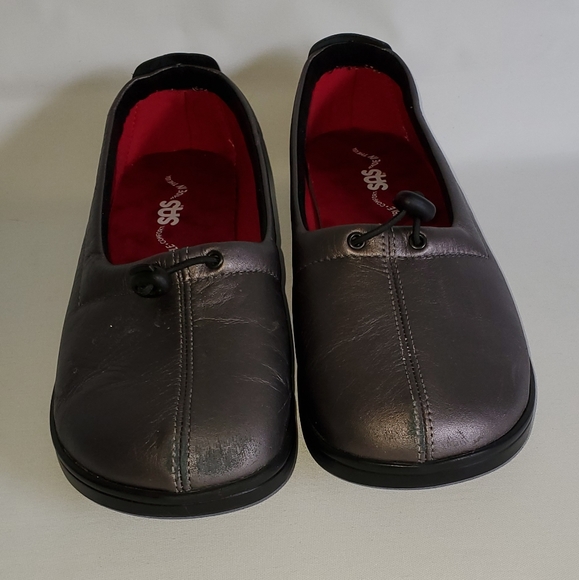 Sas ladies silver 8.5 wide shoes - Picture 3 of 8